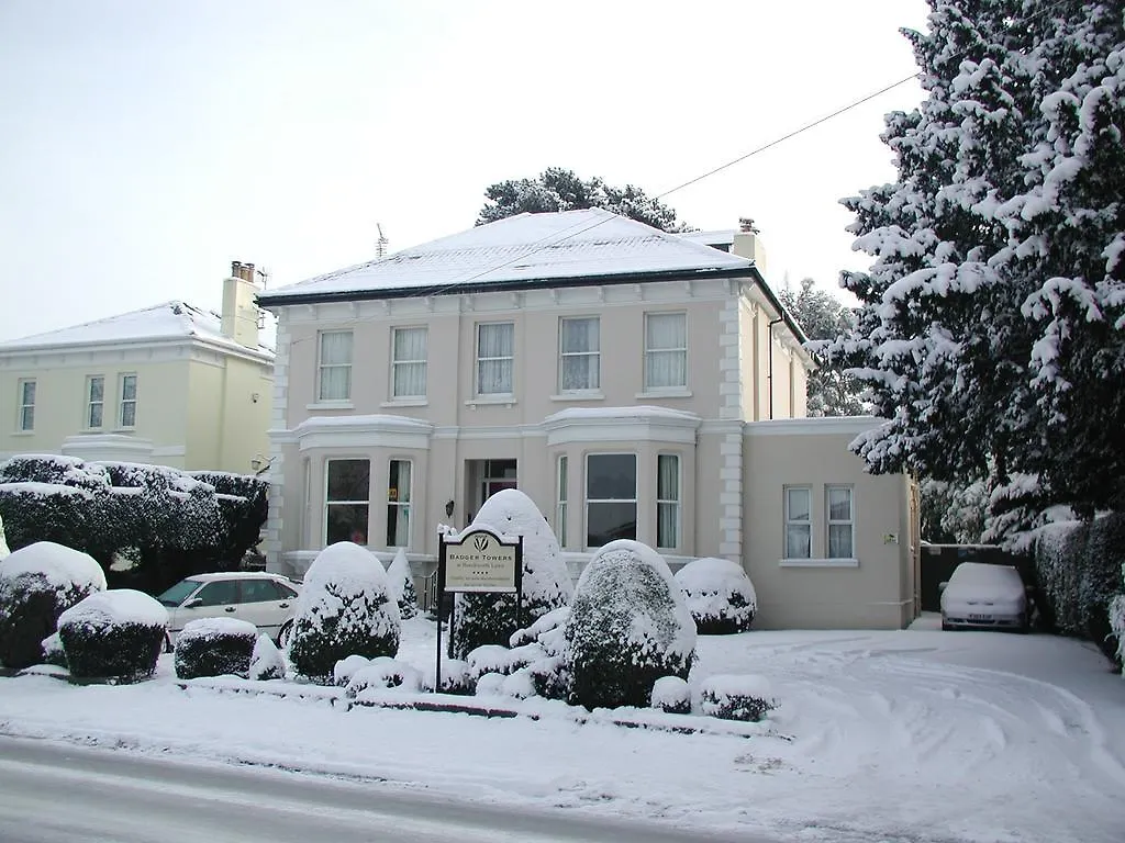 Badger Towers Bed & Breakfast Cheltenham 4*,  United Kingdom