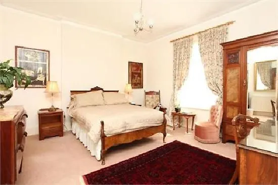 Badger Towers Bed & Breakfast Cheltenham