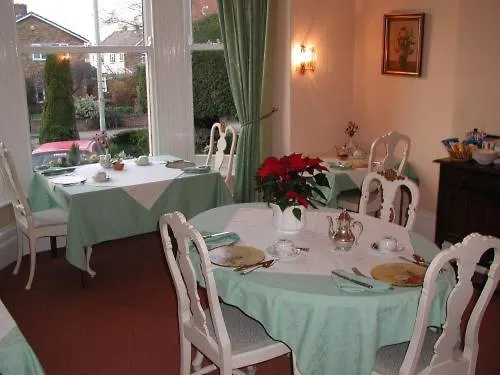 Badger Towers Bed and Breakfast Cheltenham Bed & Breakfast